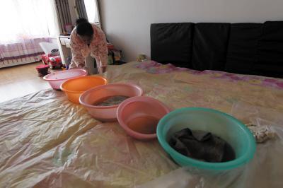 房县楼上漏水，住户失联，小区没物管，业主维权难！律师来支招……